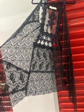 Black Sheer Lace Sleeveless Duster by Eis